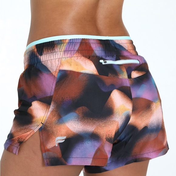 Fabletics Multi-Color Abstract Sports Bra & Shorts Set - Picture 2 of 9